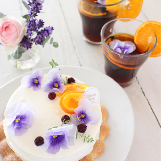 エディブルフラワーとオレンジのレアチーズケーキ By Hoppeさん レシピブログ 料理ブログのレシピ満載