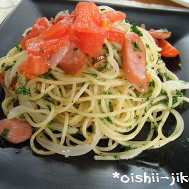 たっぷりパセリとトマトのペペロンチーノ☆