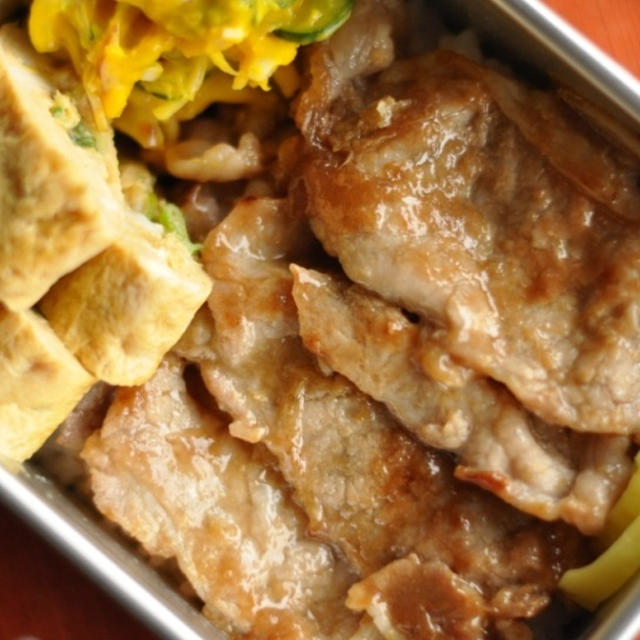 豚の生姜焼き丼弁当。