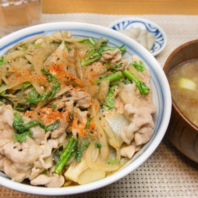 豚とごぼうと春菊の丼