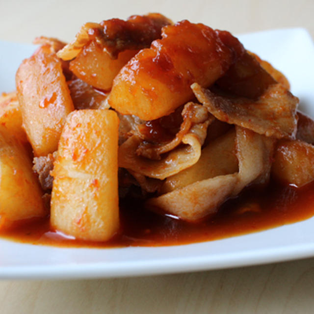 大根と豚バラ肉の甘辛ケチャップ煮