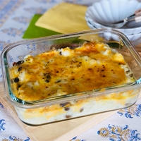 小麦粉も米粉も使わない！ヨーグルトで作るじゃがいもときのこのグラタンのレシピ