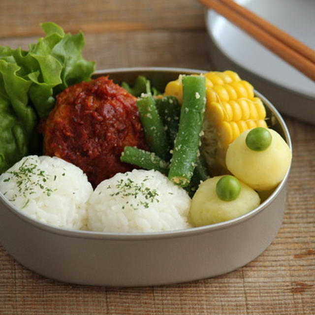 ハンバーグの幼稚園弁当＜肉おかず＞