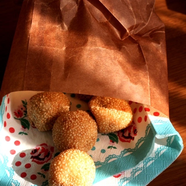 さめても美味しい 『　おとうふごまだんご　』　レシピ