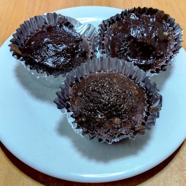 しっとりでどっしり～、チョコレート・イースターエッグ・カップケーキ イースターエッグ抜きｗ