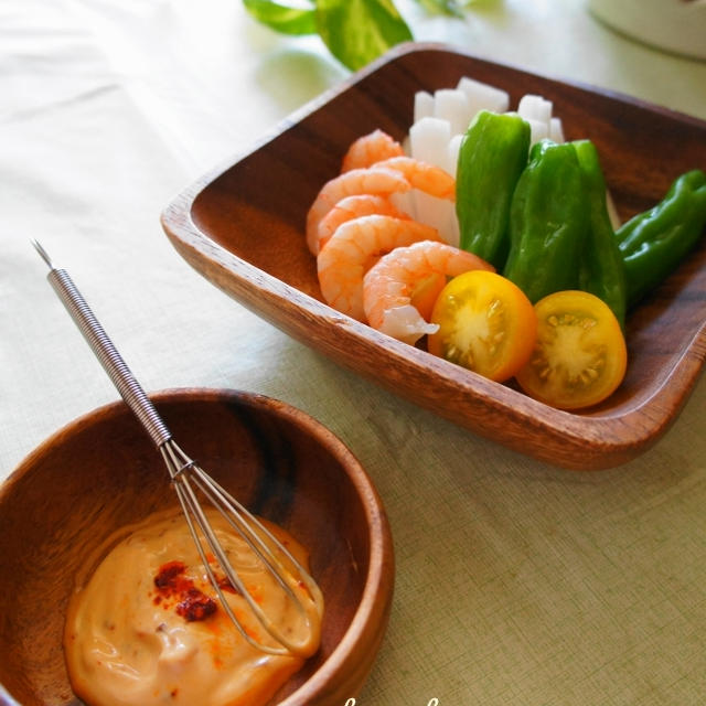 野菜が美味しく食べられるレシピ【大根・ししとう・えびのラー油マヨディップ】　