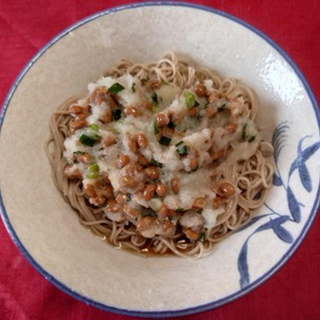 おろし納豆そばで昼ごはん