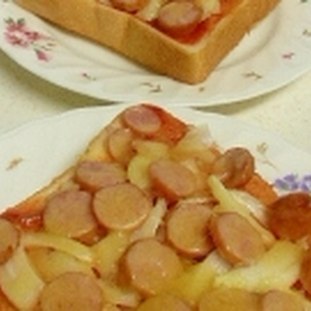 ウインナーとオニオンチーズトースト /　孫ちゃんとクッキー作り