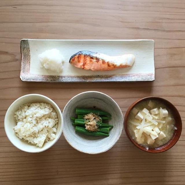 輪朝食