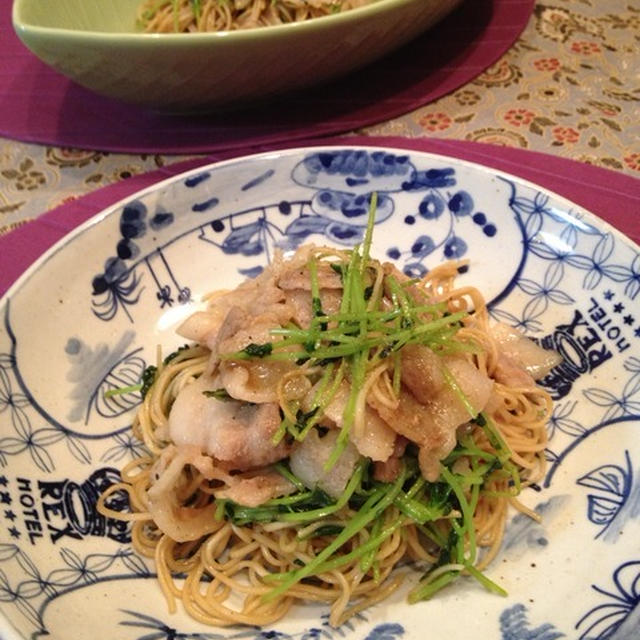 「花椒香る 豚バラと豆苗の炒麺」【スパイス大使】