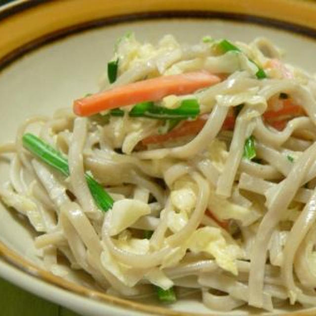 そばサラダ（お昼のそばが残ったら、作っちゃおう！）