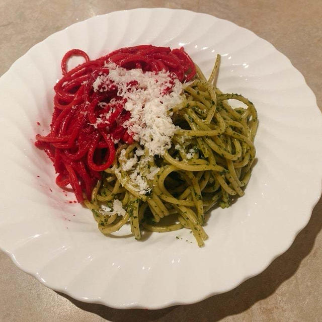 2色Pasta・・右か左か？