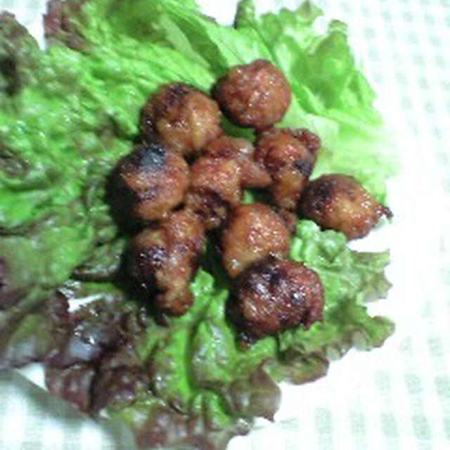 ドライマンゴーの肉巻？　ふわふわしなかった肉団子