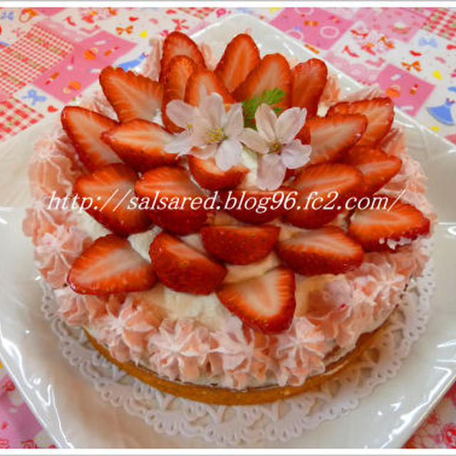 誕生日に 桜苺ケーキと春ちらし 菜の花と桜の塩漬けが美味しいです By うちくるくるさん レシピブログ 料理ブログのレシピ満載
