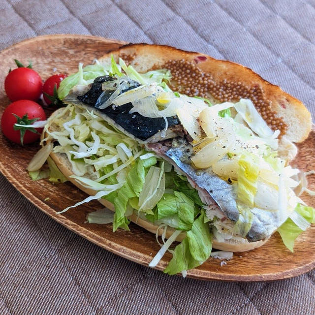 茹でサバ＆オリーブオイル！即席ミニトマトソース／レモン香るサバサンド