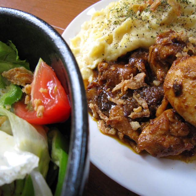 ９８皿目　マッシュポテトで食べるカレー