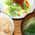 沖縄風炊き込みご飯とキャベツの温野菜