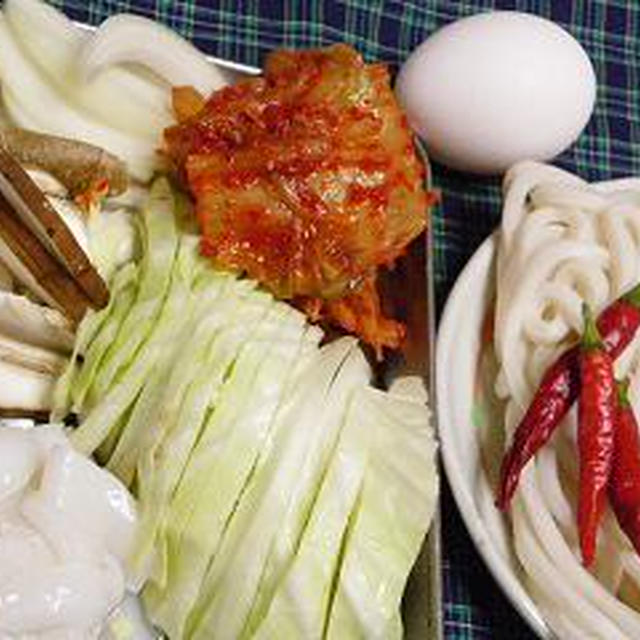 　☆イカキムチ焼きうどん☆