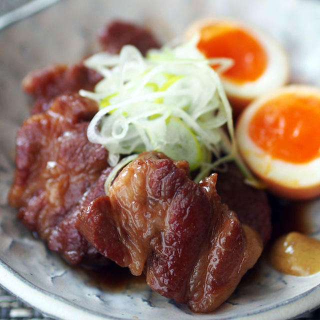 しっとりジューシー！フライパンで作るやわらか煮豚