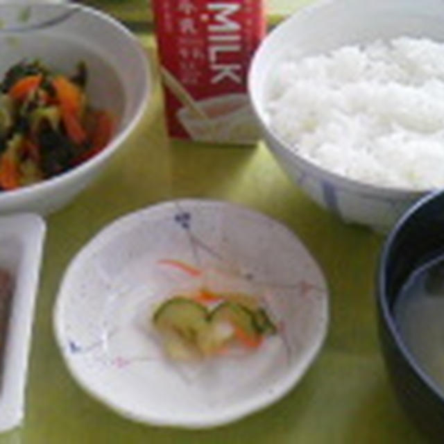 13w2d 入院生活4日目(カッチカチ～&病院食記録)
