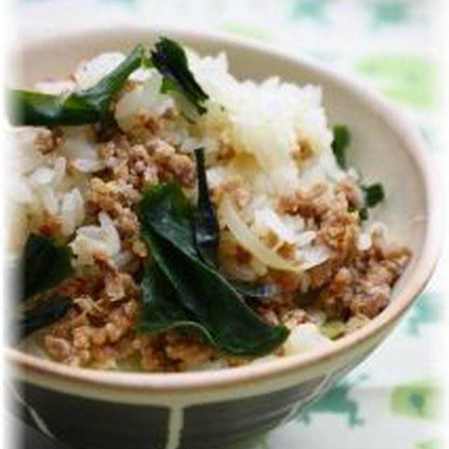 ワカメと豚肉の炊き込みご飯。