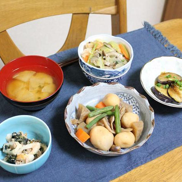 里芋の煮ものと焼き茄子のおろしがけとちくわとツナのしょうゆマヨでうちごはん（レシピ付）