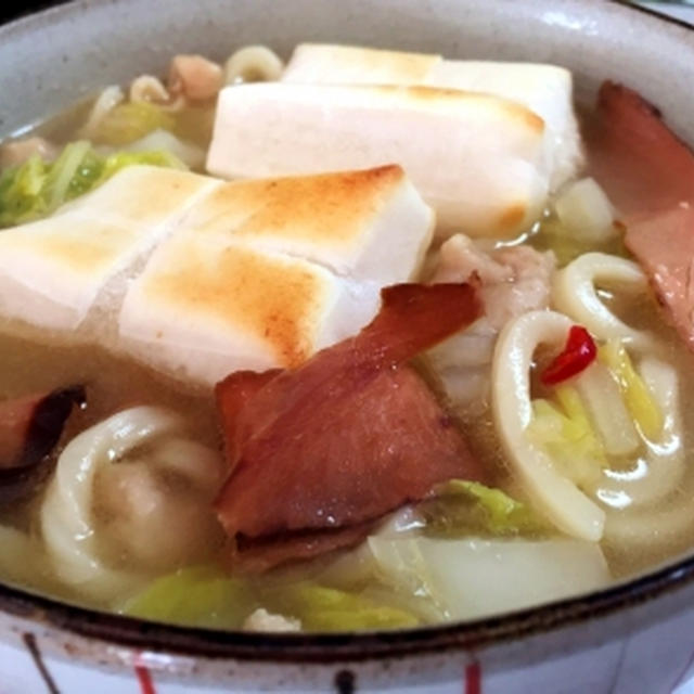 ランチの力うどん＆さつま芋の皮を黒豆の煮汁で煮て♪
