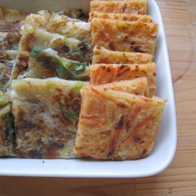 ねぎと塩昆布のチヂミ、人参とちくわのチヂミ