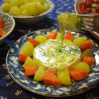ルクエスチームケースと雪印メグミルクのカマンベーチーズで季節の野菜をハーブの香りのチーズフォンデﾕに
