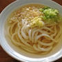 朝のうどんはいりこだしで「ひやあつ」