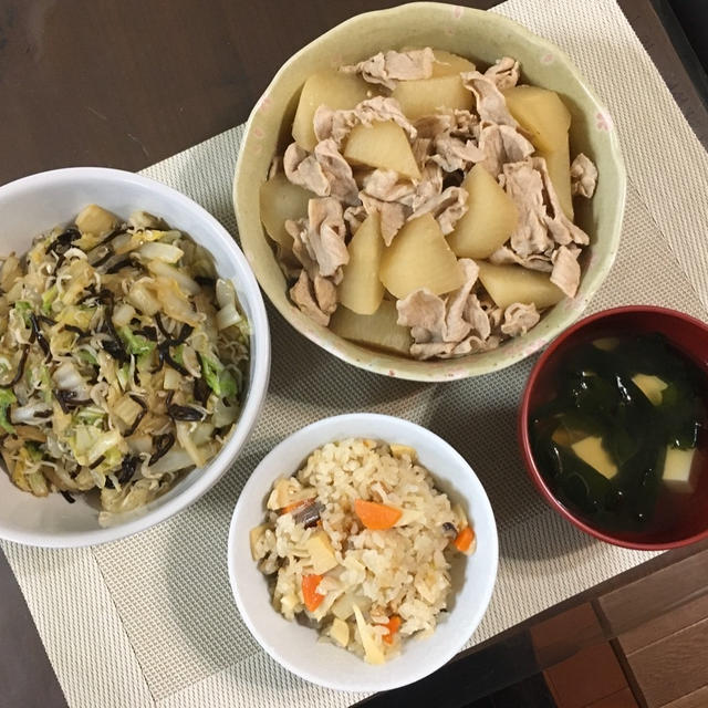 筑前煮→炊き込みご飯♪ 白菜の塩こんぶ和え♪