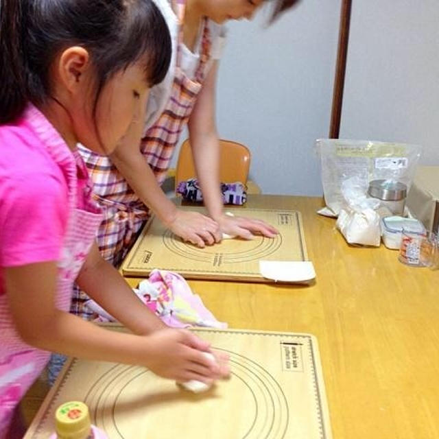 子どもたちも楽しめる夏休みのパンレッスン