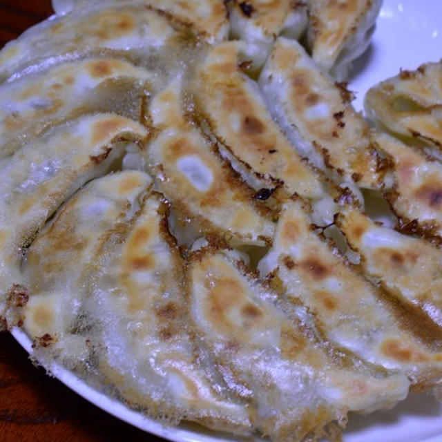 「石窯ベーグル　いちじく＆紅茶　タカキベーカリー」で朝ごはんと　夕べの餃子
