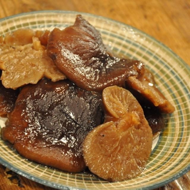 和食の定番　干しシイタケの含め煮