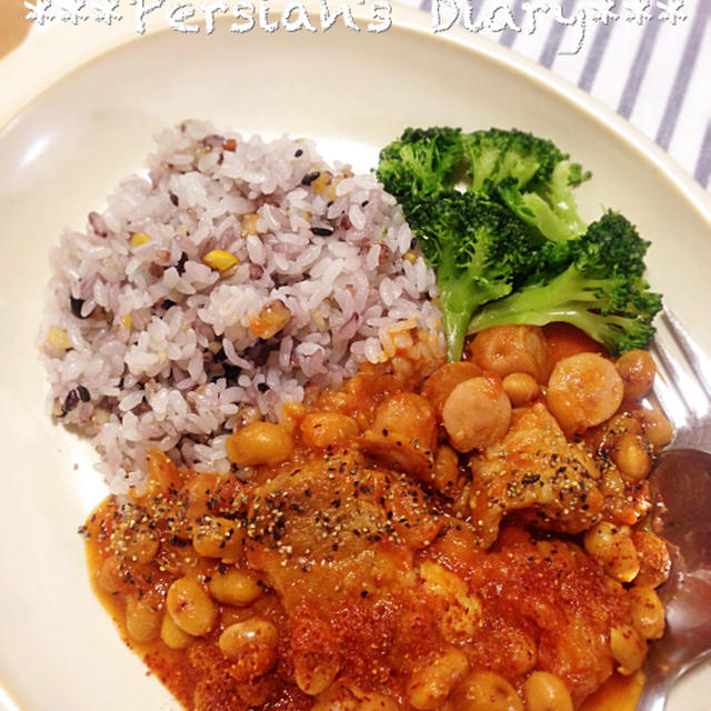 圧力鍋で簡単！豚肉と大豆のトマト煮込み♪