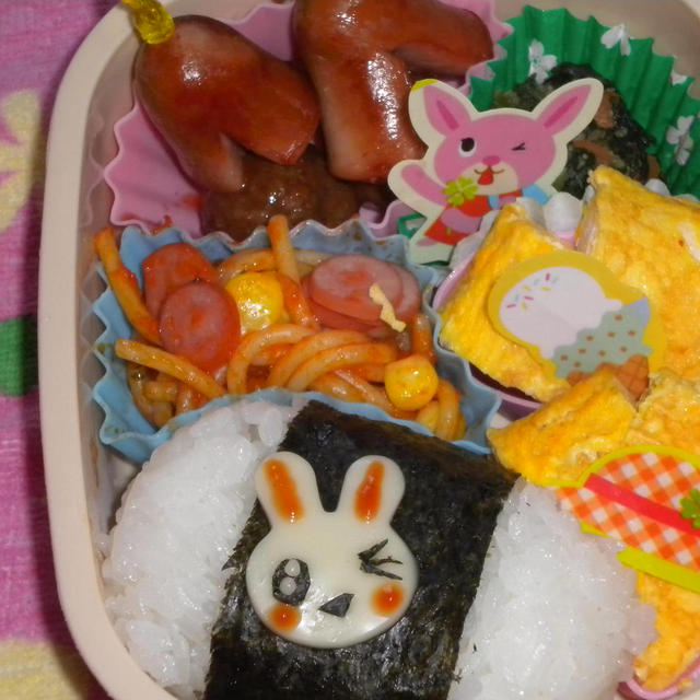 なーちん弁当、父ちゃん弁、お兄ちゃん弁ずら―り♪頑張ったでしょう～～