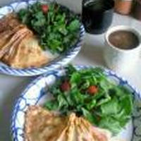 居酒屋ごはんネギトロ海苔巻きむね肉チャーシュー鶏皮のパリパリ焼き長ネギのトロト...