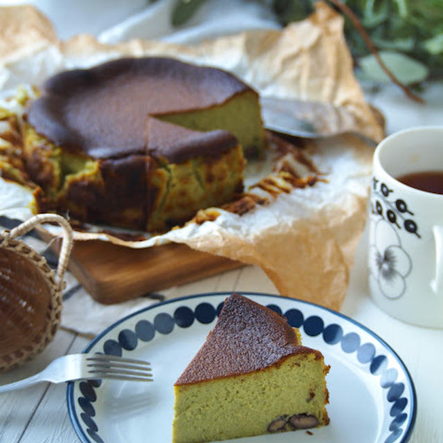 黒豆と抹茶のバスクチーズケーキ