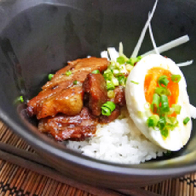 豚の角煮丼☆塩麹漬け半熟卵のせ