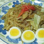 焼うどん、冷凍うどん、コシがあって良い。