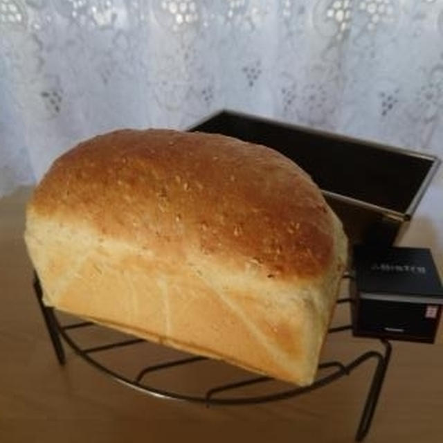 白ごまミニ食パン♪