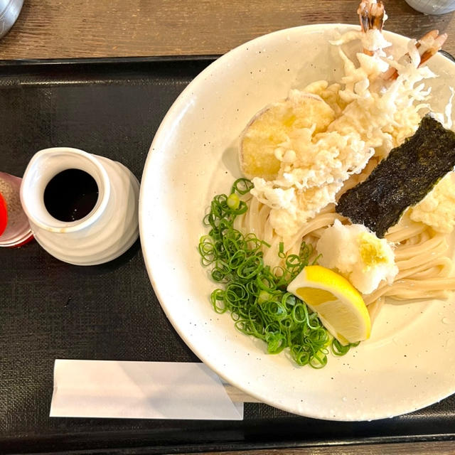 JR西宮駅近く国道２号線沿い　うどん　麺匠 空海　