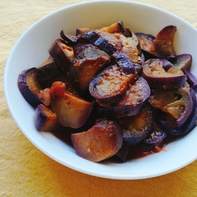 トロトロ甘酸っぱい茄子の梅シナモン蒸し煮