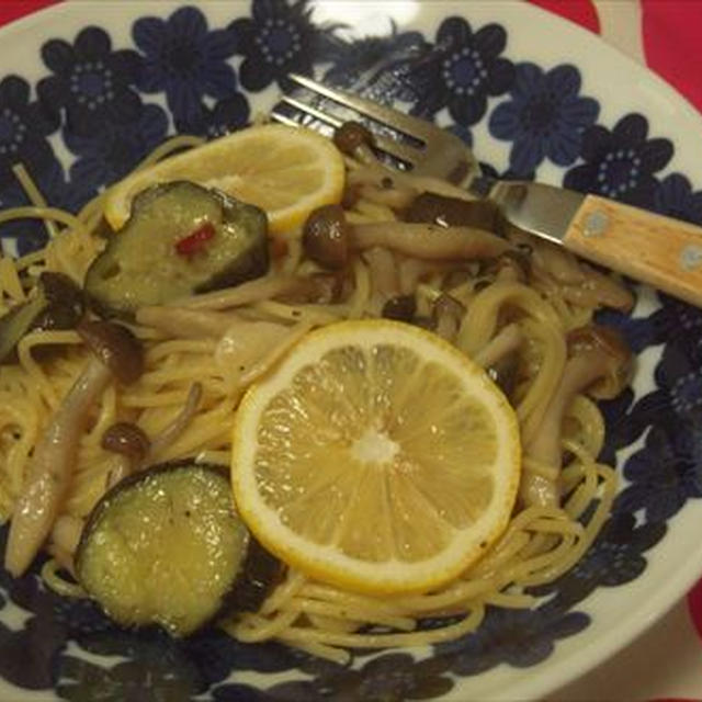 ナスとアンチョビのスパゲティ・レモン風味