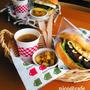 ピリ辛テリヤキ月見バーガー＆サラダスープ☆かごランチ