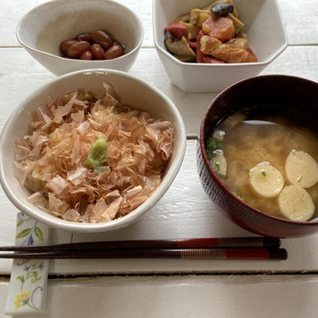 シンプルながら箸が止まらない美味しさ♡ わさび飯