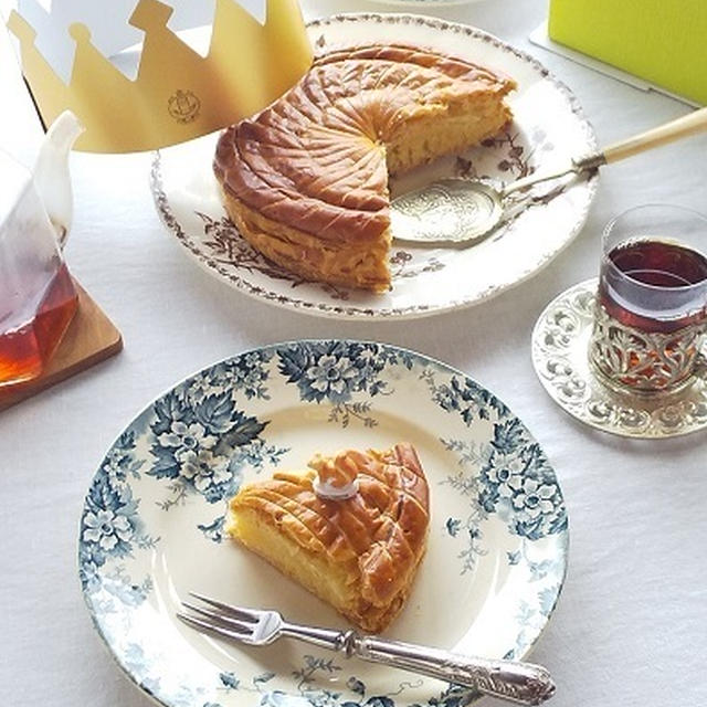 「フランス菓子１６区」さんの ガレット・デ・ロワ