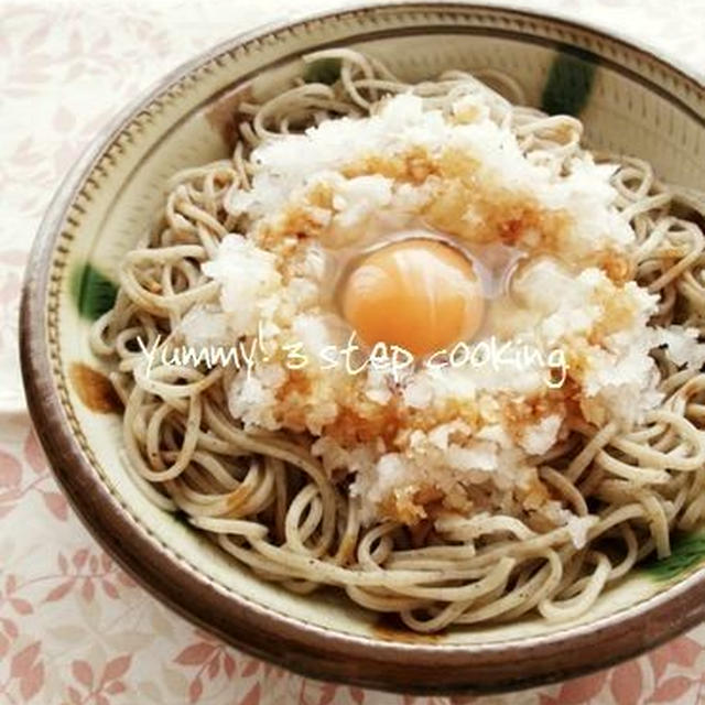 さっと生醤油をかけて食べる、大根おろしと卵のっけそば