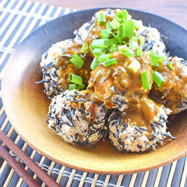 旨さ栄養てんこ盛り！食感最高の超ダイエット黒海苔鶏団子（糖質6.4g）