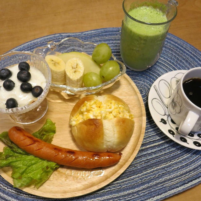 卵サンドの朝食　と　忘年会2連発！！